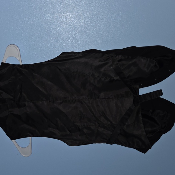 🩵2 For $15🩵Norma Kamali Elegant Black Vest  I Think Women's - Picture 3 of 3